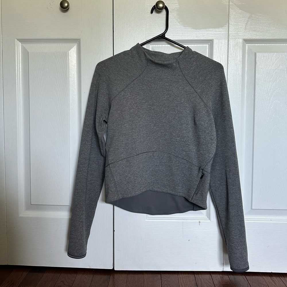 Grey Lululemon Crop